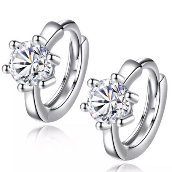 NWOT round classic sterling silver earrings - Picture 2 of 3